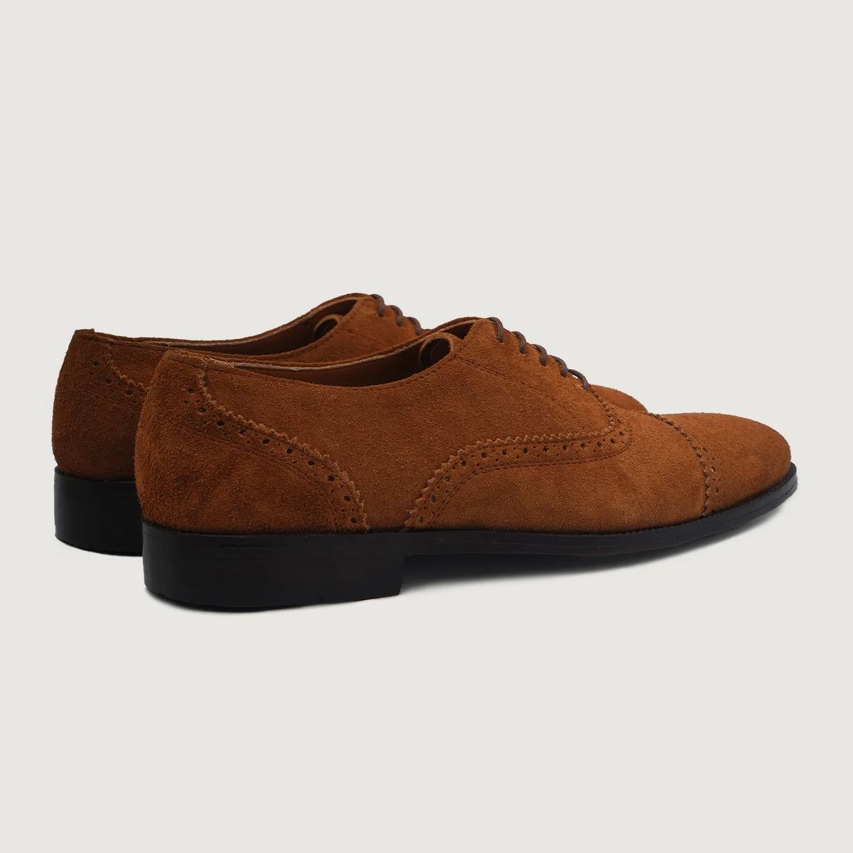 High-Traction Rubber Outsole & Lug Tread Pattern on Greyson Brogues Oxford Brúnn Suede Leðurskór fyrir Karla For Men