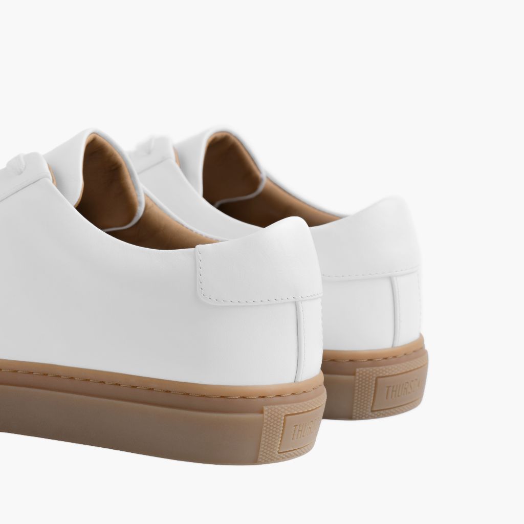 High-Traction Rubber Outsole & Lug Tread Pattern on Legacy White Leðurstrigaskór fyrir Karla