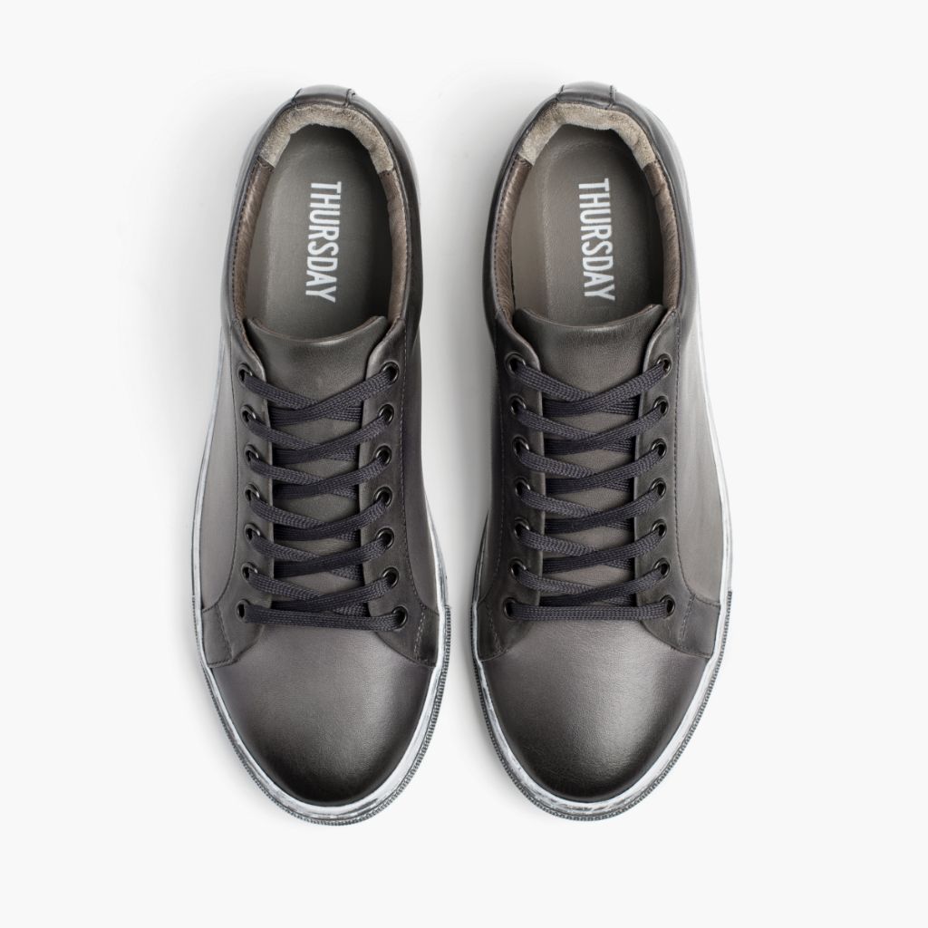 Premier Low Top Distressed Grey Leðurstrigaskór fyrir Karla For Men - Styrktur hæll og tvöfaldir saumar