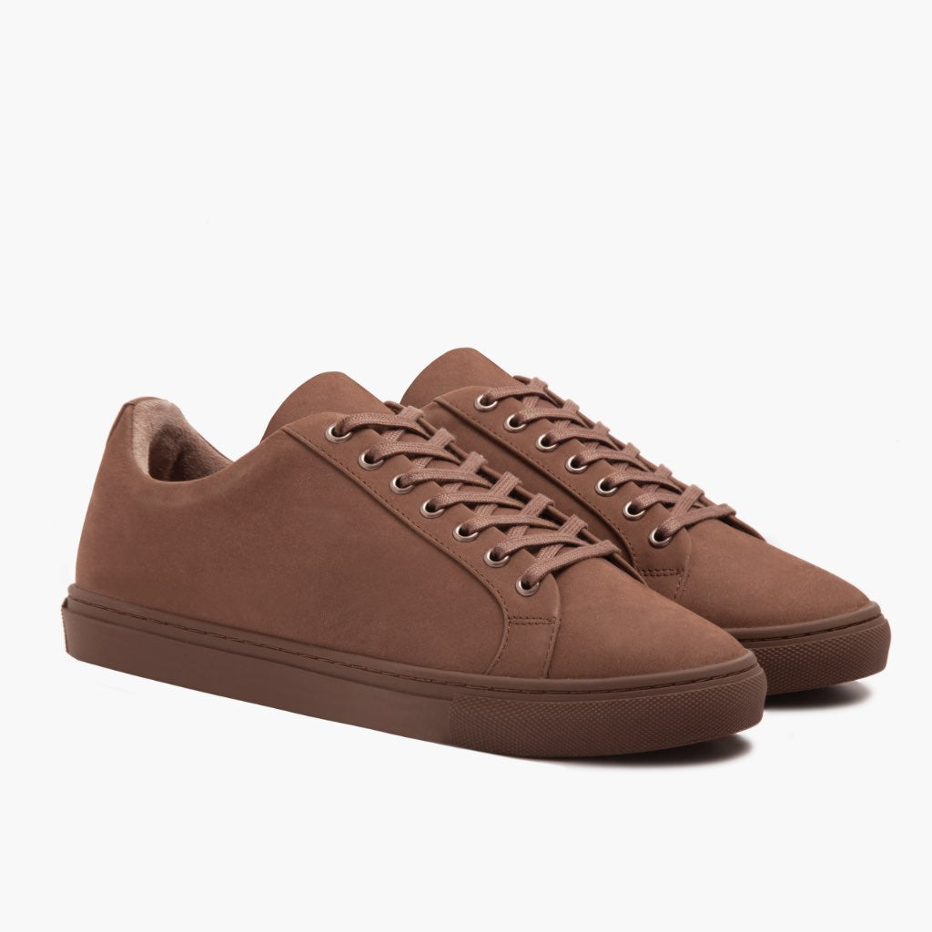 Premier Low Top Pebble Leðurstrigaskór fyrir Karla For Men in Classic Full-Grain Leather - Hliðarsýn | Kaupa á netinu