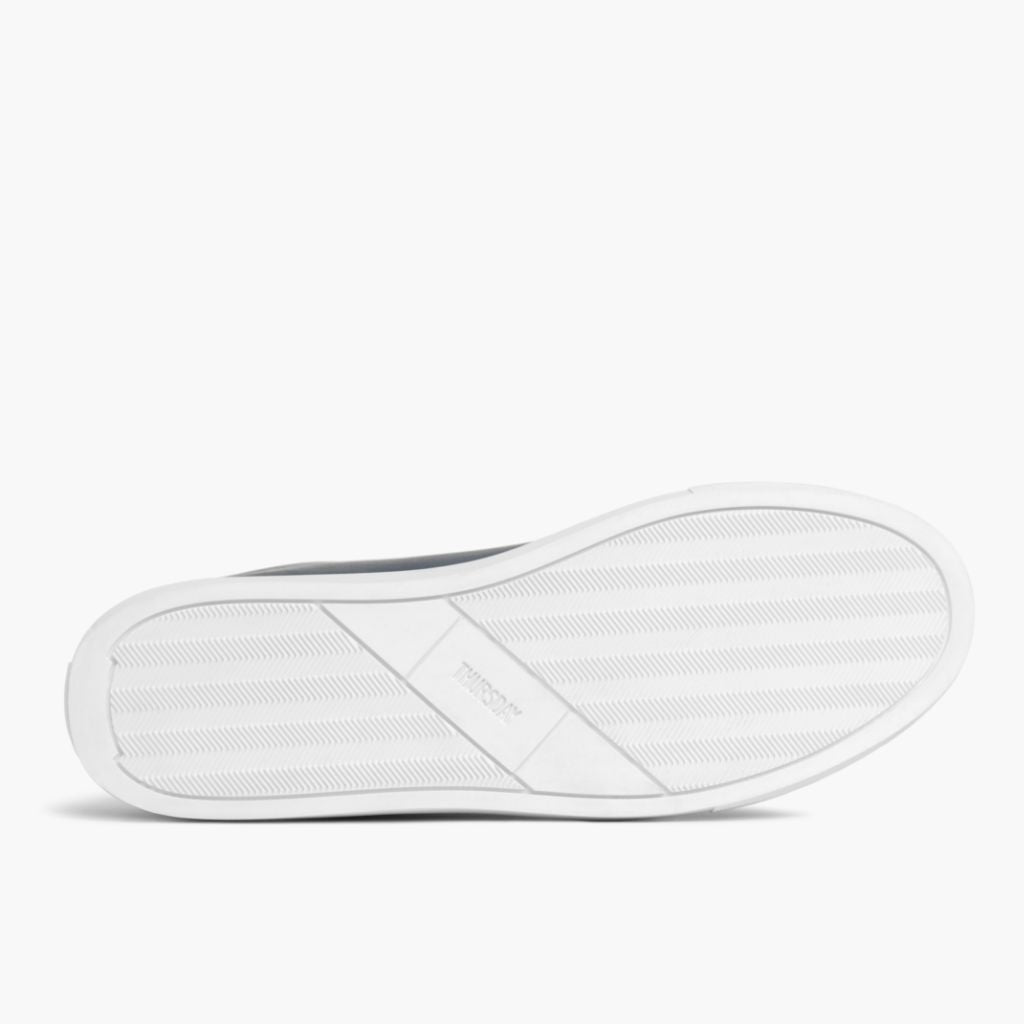 High-Traction Rubber Outsole & Lug Tread Pattern on Premier Low Top Deep Blár Leðurstrigaskór fyrir Karla For Men