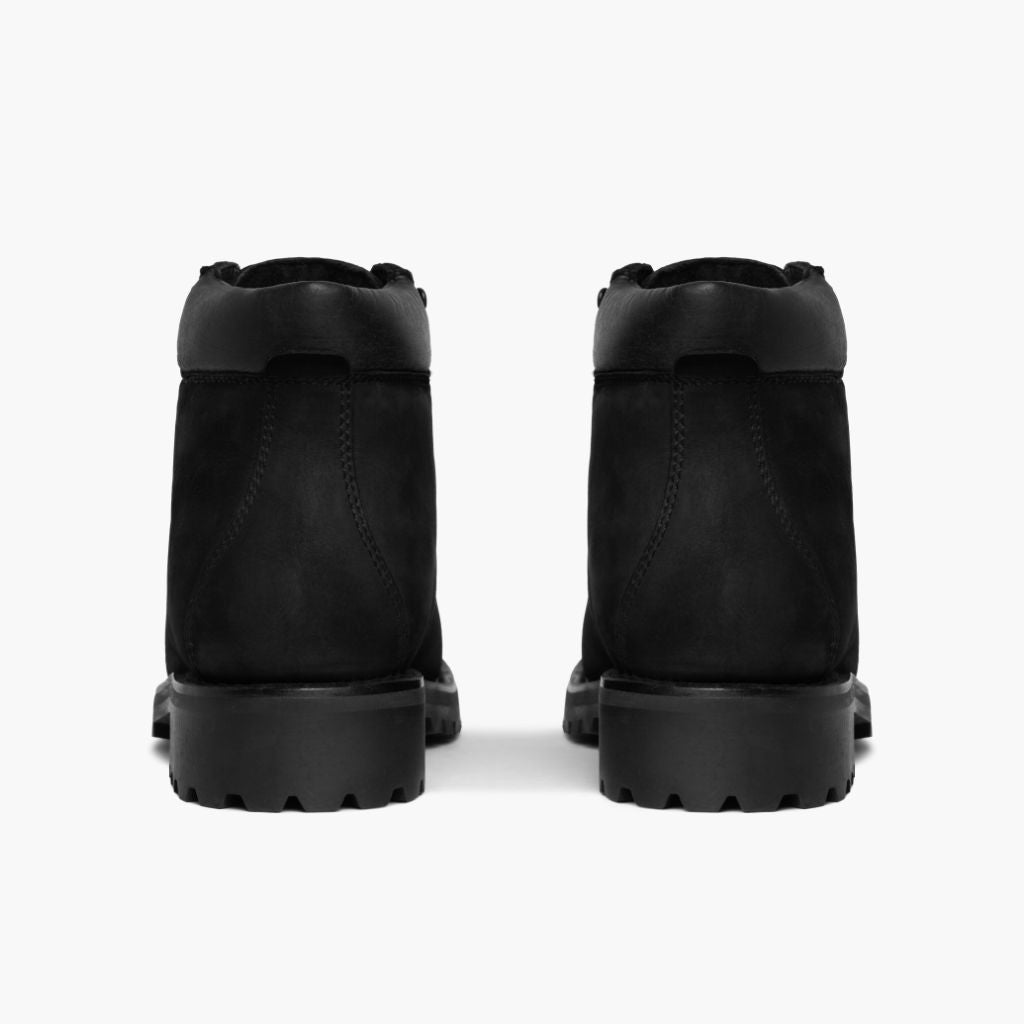 High-Traction Rubber Outsole & Lug Tread Pattern on Commander Svartur Matte Leðurstígvél fyrir Karla