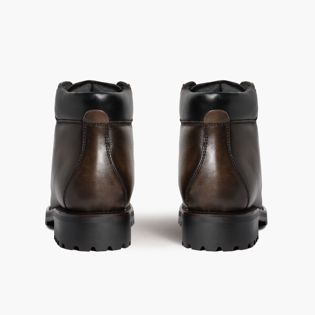 High-Traction Rubber Outsole & Lug Tread Pattern on Commander Jasper Leðurstígvél fyrir Karla