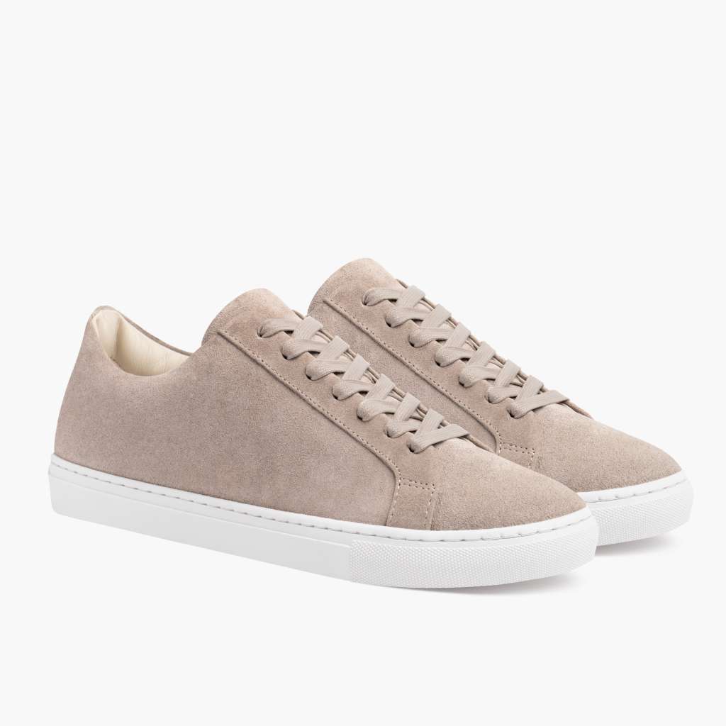 Premier Low Top Latte Leðurstrigaskór fyrir Konur in Classic Full-Grain Leather - Hliðarsýn | Kaupa á netinu