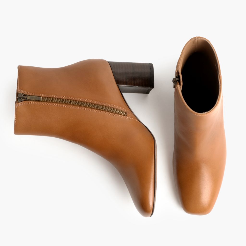 High-Traction Rubber Outsole & Lug Tread Pattern on High Standard Toffee Leðurstígvél fyrir Konur