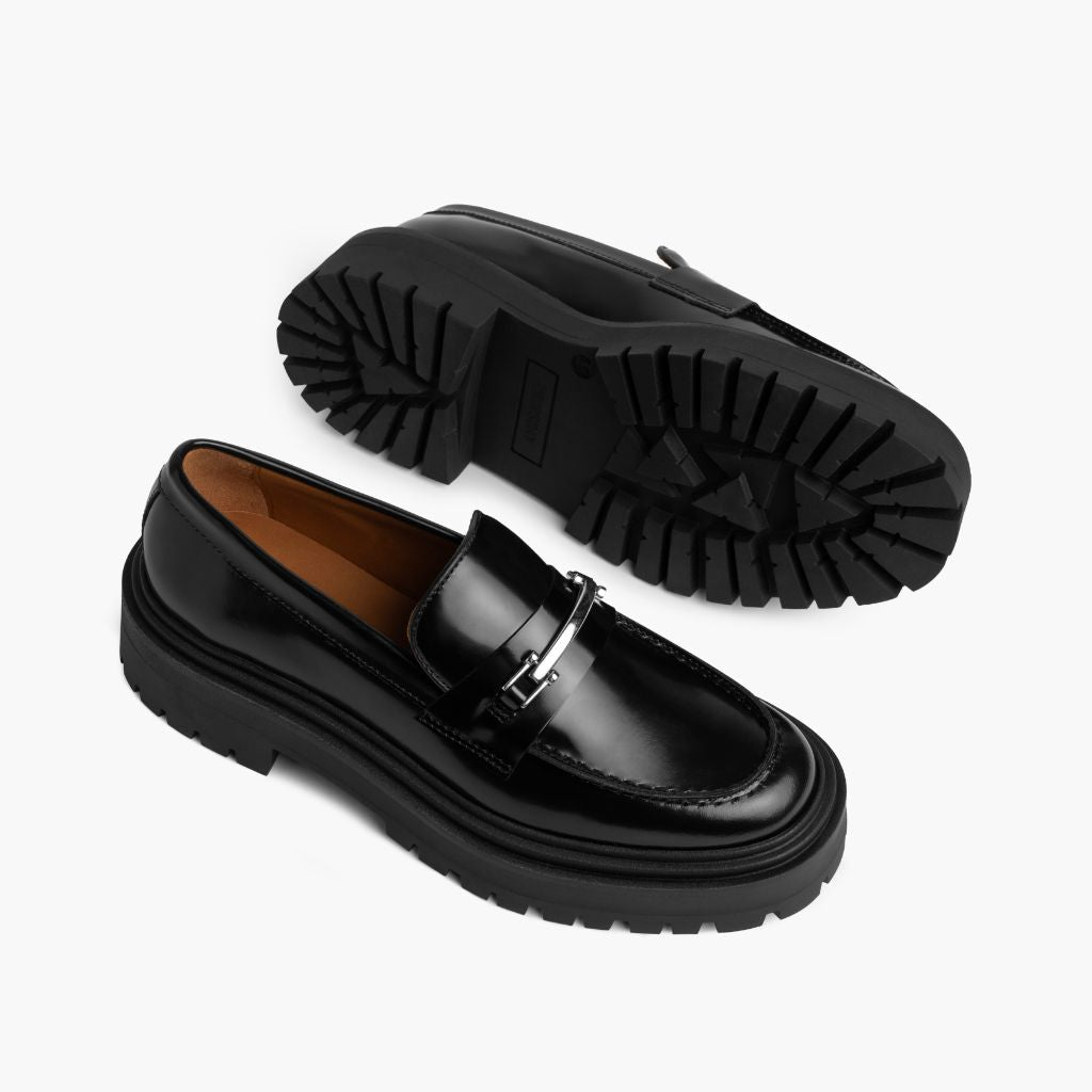 High-Traction Rubber Outsole & Lug Tread Pattern on Penny Platform Svartur & Silver Leður lágskór fyrir Konur