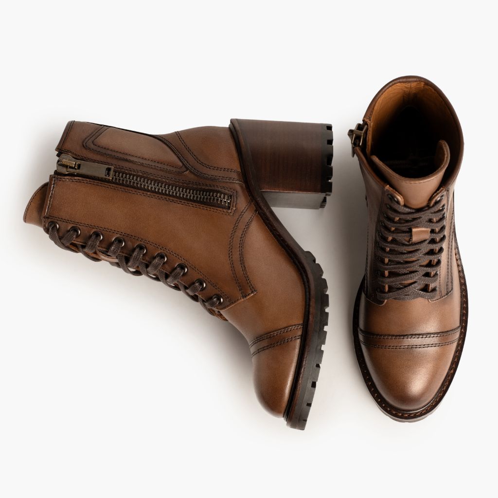 High-Traction Rubber Outsole & Lug Tread Pattern on Rebel Amber Wheat Leðurstígvél fyrir Konur