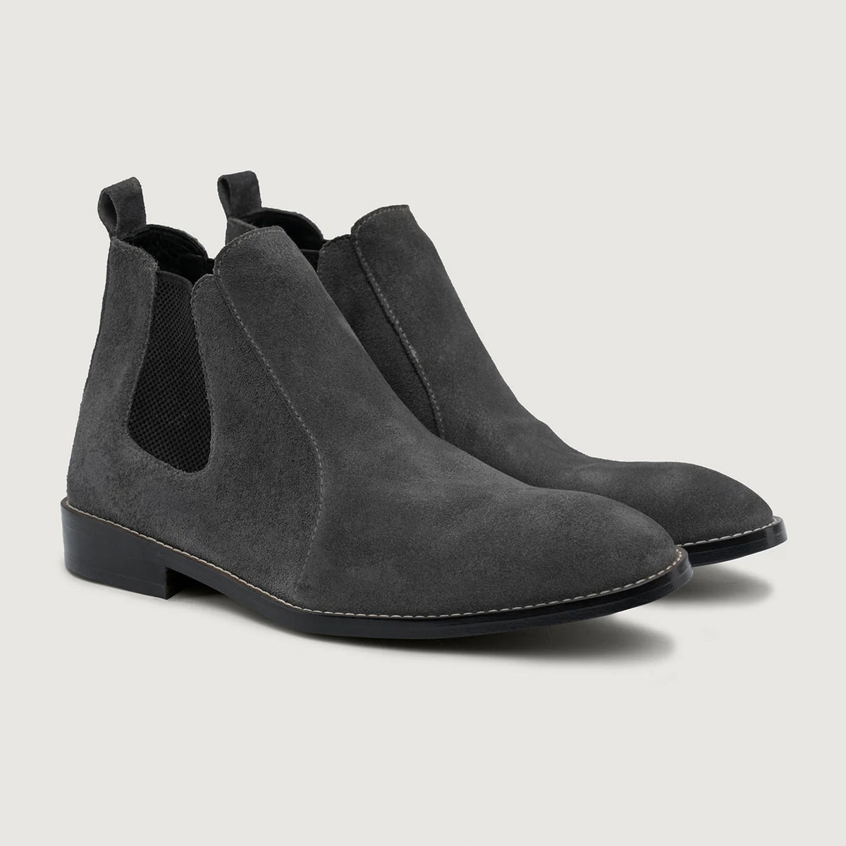 Clarkson Chelsea Grey Suede Leather Boots StudGuard For Men in Grey Goatskin Suede - Hliðarsýn | Kaupa á netinu