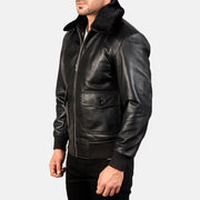 
Black Sheepskin Leather Bomber Jacket - Að aftan með nákvæmri axlasniði og hreinum fald