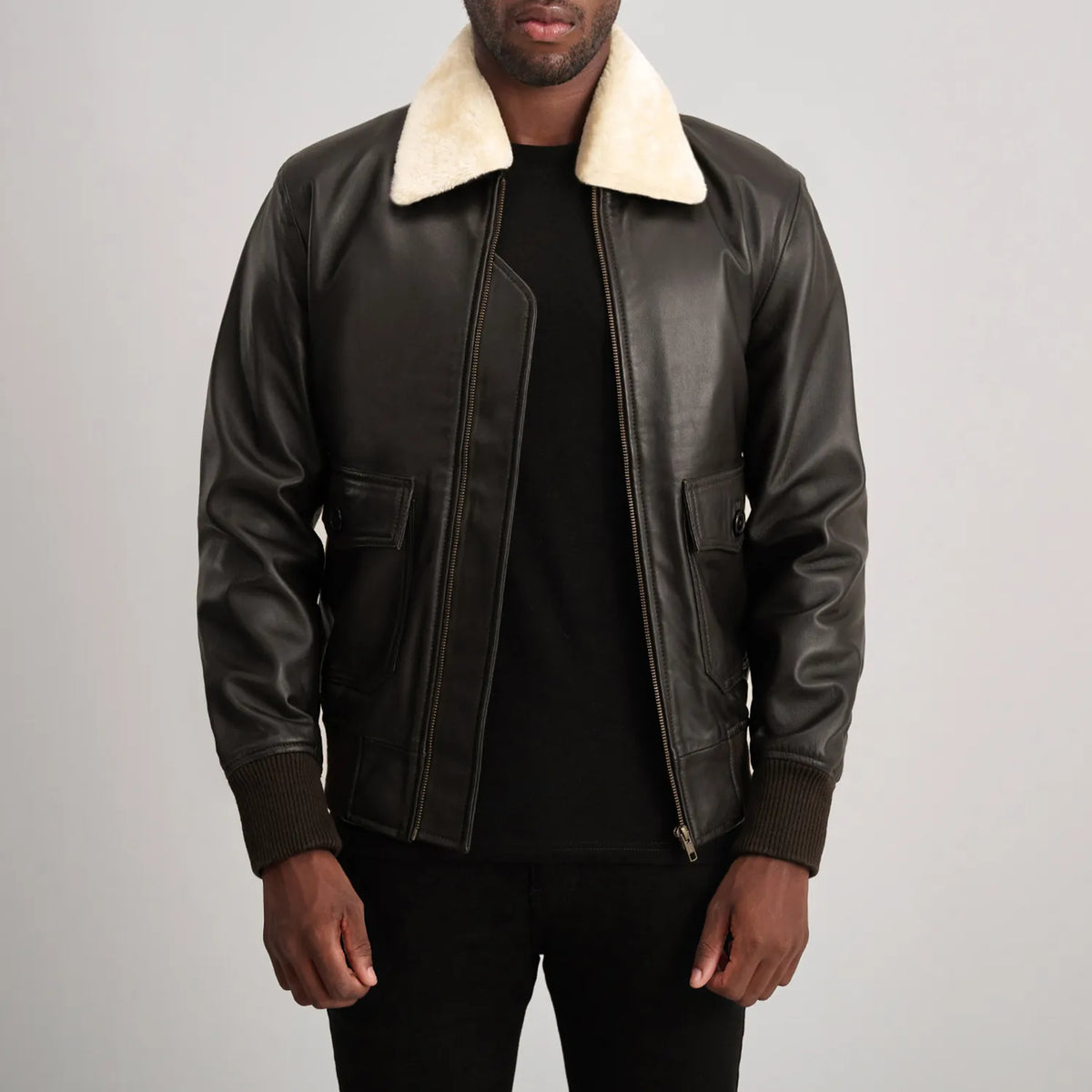 
Airin G-1 Brúnn & Cream Bomberjakki úr Leðri fyrir Karla in Brown Sheepskin Leather - Að framan með sniðinni hönnun | Kaupa á netinu