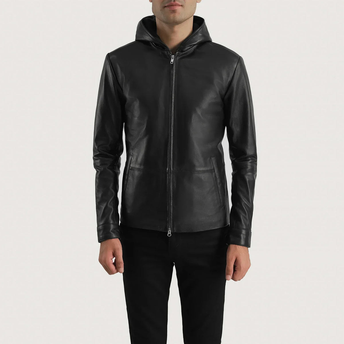 
Andy Matte Svartur Hooded Leðurjakki fyrir Karla in Matte Black Sheepskin Leather - Að framan með sniðinni hönnun | Kaupa á netinu