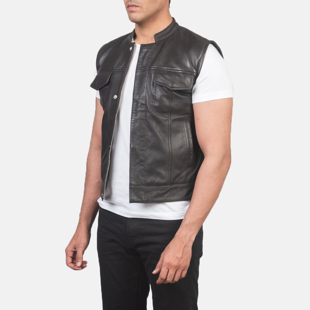 
Brown Sheepskin Leather Biker Jacket - Að aftan með nákvæmri axlasniði og hreinum fald