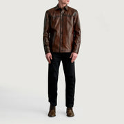 
Nærmynd of Shirt & Buttons Hardware on Bronco Distressed Brúnn Leather Shirt fyrir Karla