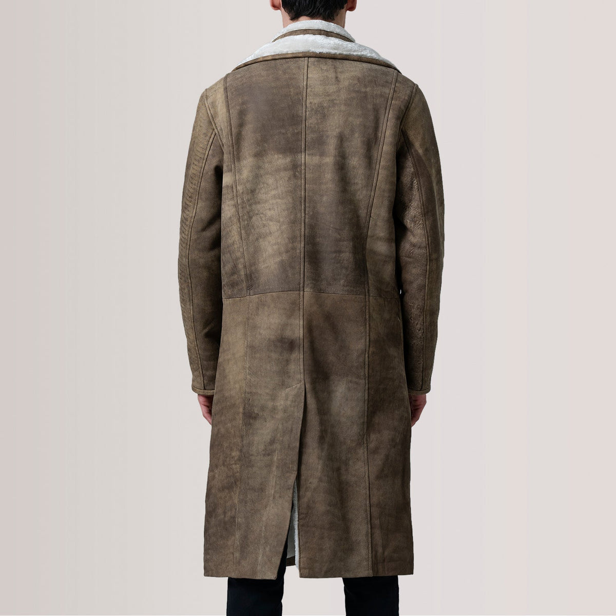 Close-Up Detail of Notch &amp; Button Hardware on Cai Distressed Brown Leather Shearling Coat For Men