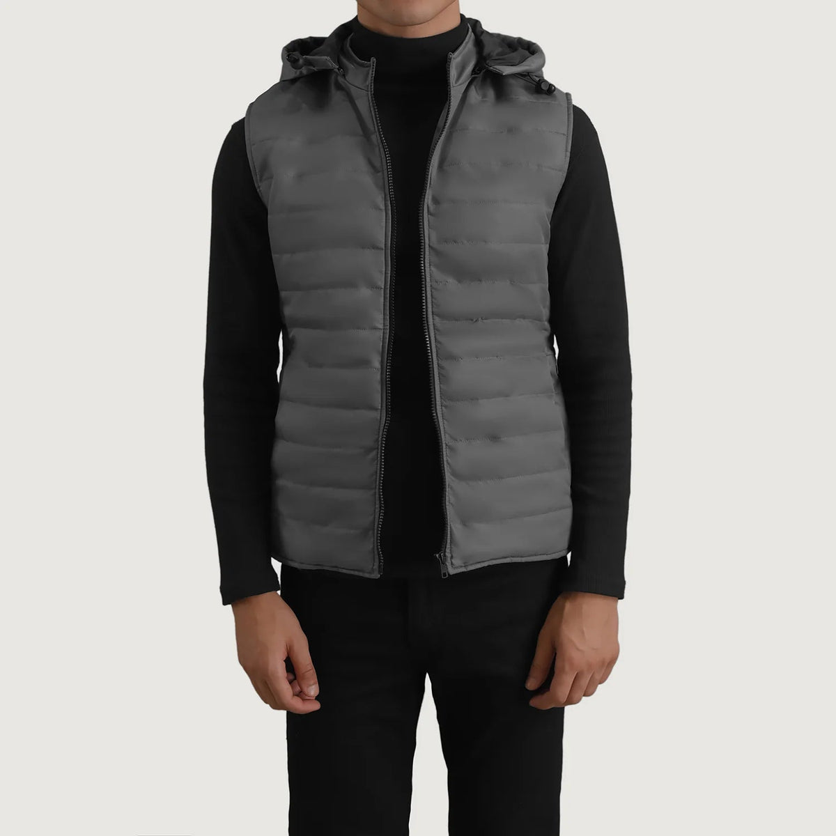 
Carlo Grey Hettupeysa fóðrað vesti fyrir Karla in Green Full-Grain Leather - Að framan með sniðinni hönnun | Kaupa á netinu