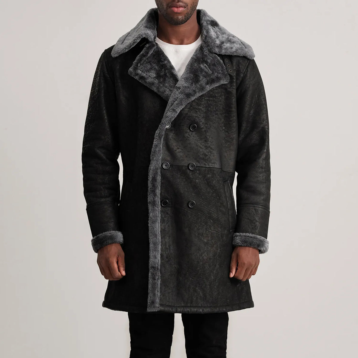 
Nærmynd of Notch & Button Hardware on Charles Brown Suede Leather Shearling Double-Breasted Coat