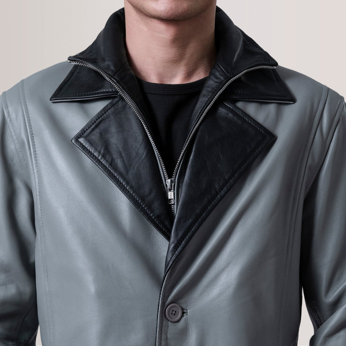 
Fóðursýn Showing Quilted Polyester Lining & Tveir hagnýtir innri vasar