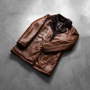 
Open Hem & Hem Craftsmanship Construction Detail on Cinnamon Distressed Leather Fur Leðursíðkápa fyrir Karla