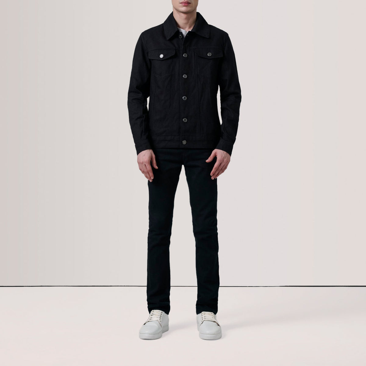 
Black Full-Grain leather Jacket - Að aftan með nákvæmri axlasniði og hreinum fald