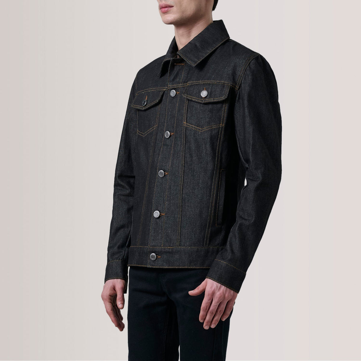 
Conard Faded Svartur Denim Trucker Leðurjakki fyrir Karla For Men - Hliðarsýn með vinnuvistfræðilegu ermasniði