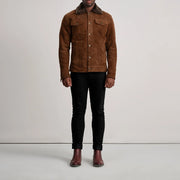 
Dallis Brúnn Suede Shearling Trucker Leðurjakki fyrir Karla - Hliðarsýn með vinnuvistfræðilegu ermasniði