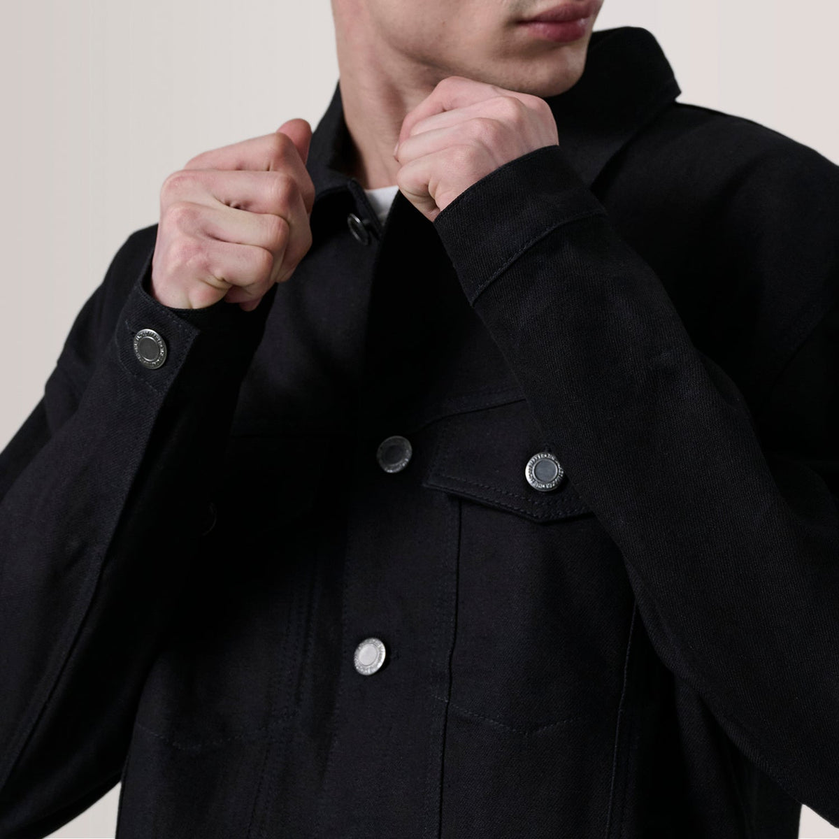 
Fóðursýn Showing Quilted Viscose Lining & Tveir hagnýtir innri vasar