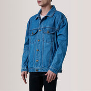 
Eddie Dark Blár Oversized Denim Trucker Leðurjakki fyrir Karla - Hliðarsýn með vinnuvistfræðilegu ermasniði