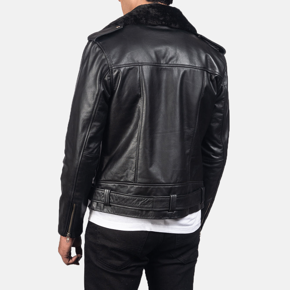 
Nærmynd of Notch with Removable Fur & Zipper with Waist belt Hardware on Furton Black Leather Biker Jacket