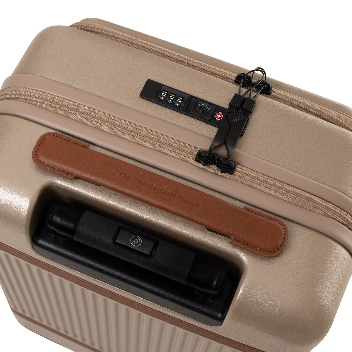 
Á módeli:  Hand Luggage Suitcase Front Pocket Zuna fyrir Konur fyrir Konur á módeli í náttúrulegu dagsbirtu