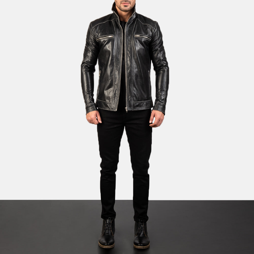 
Hudson Black Leather Biker Jacket - Hliðarsýn með vinnuvistfræðilegu ermasniði