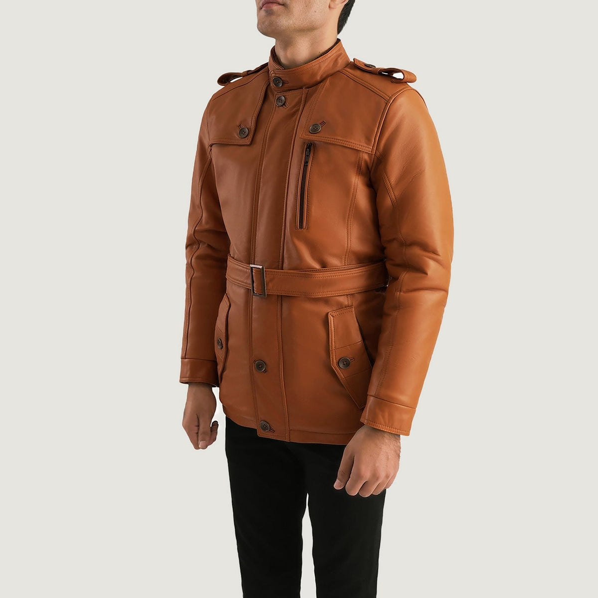 
Tan Brown Sheepskin Leather Aviator Jacket - Að aftan með nákvæmri axlasniði og hreinum fald