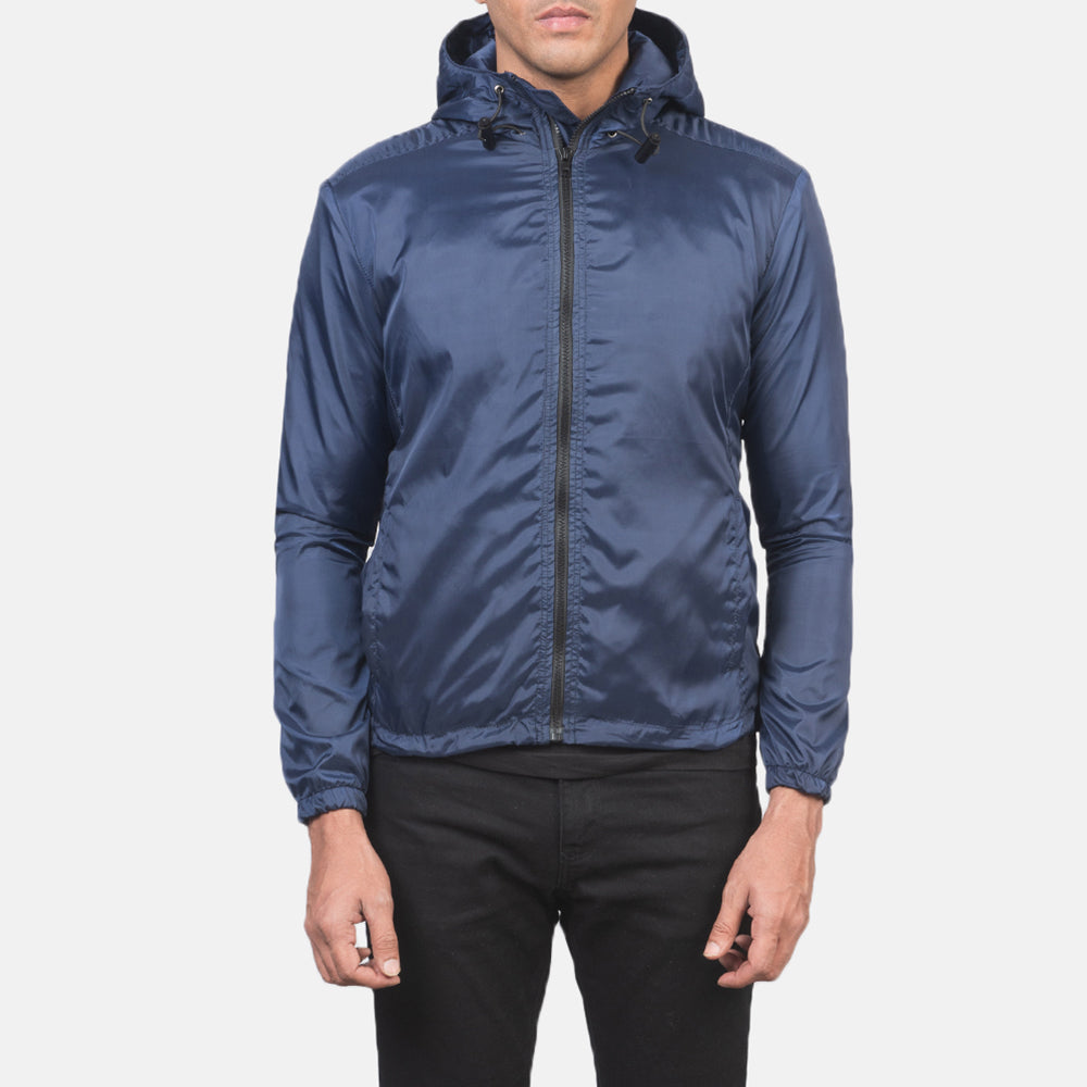 Jimmy Blue Hooded Windbreaker Jacket in Blue Nylon - Að framan með sniðinni hönnun | Kaupa á netinu