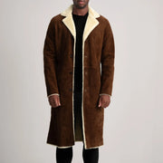 
Kolby Brown Suede Shearling Long Coat in Brown Goatskin Suede - Að framan með sniðinni hönnun | Kaupa á netinu