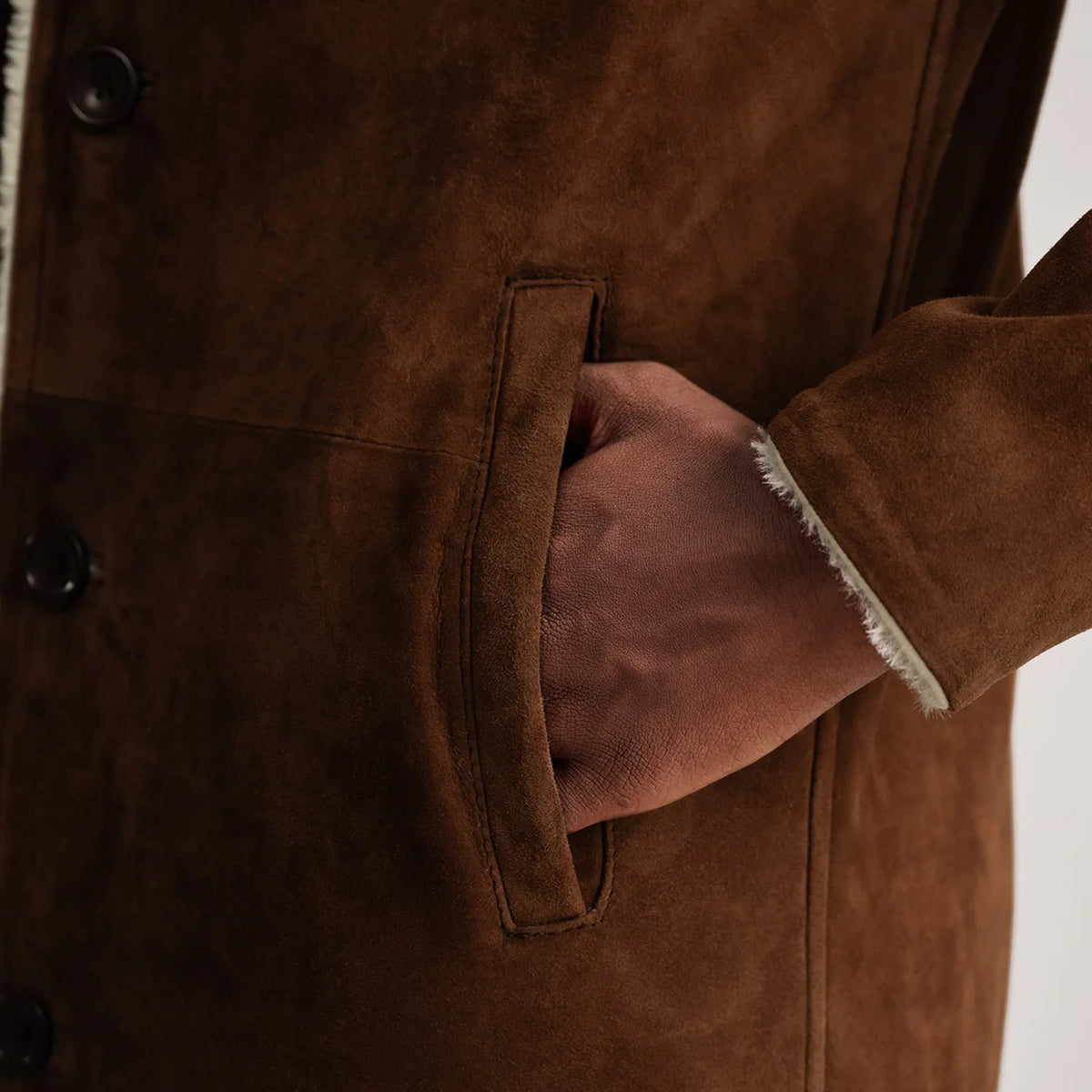 
Fóðursýn Showing Fully faux fur lined & Tveir hagnýtir innri vasar