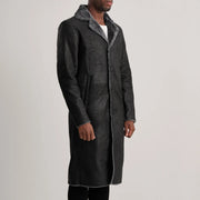 
Distressed Black Sheepskin Snuffed Aviator Jacket - Að aftan með nákvæmri axlasniði og hreinum fald