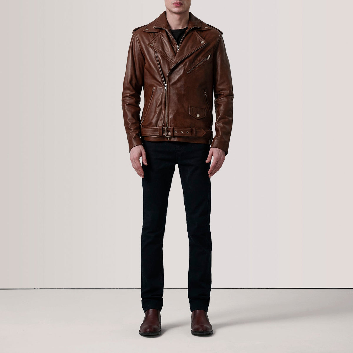 
Distressed Brown Sheepskin Burnished Biker Jacket - Að aftan með nákvæmri axlasniði og hreinum fald