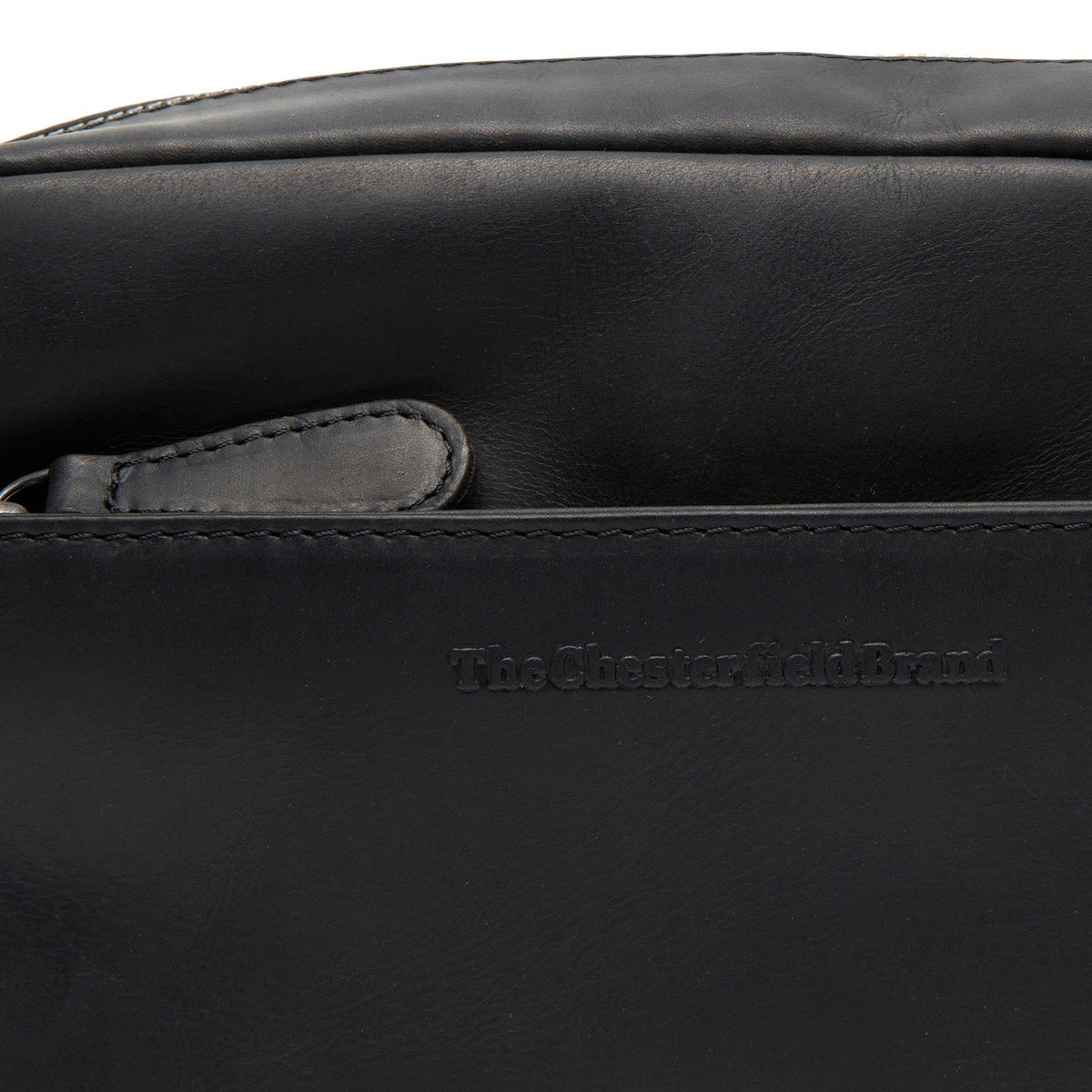 
Fóðursýn Showing Dedicated Padded Laptop Sleeve & Multi-Compartment Organization