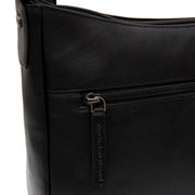 
Fóðursýn Showing Dedicated Padded Laptop Sleeve & Multi-Compartment Organization