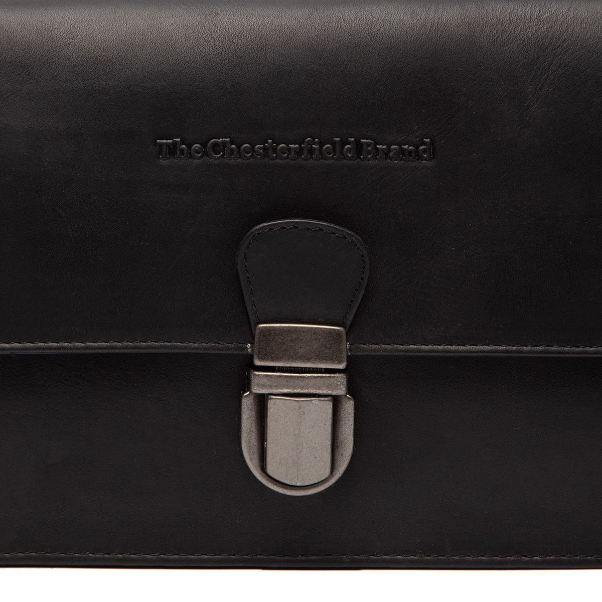 
Lucca Leður crossbody taska - Hliðarsýn sem sýnir dýpt og rúmmál