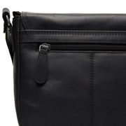 
Fóðursýn Showing Dedicated Padded Laptop Sleeve & Multi-Compartment Organization