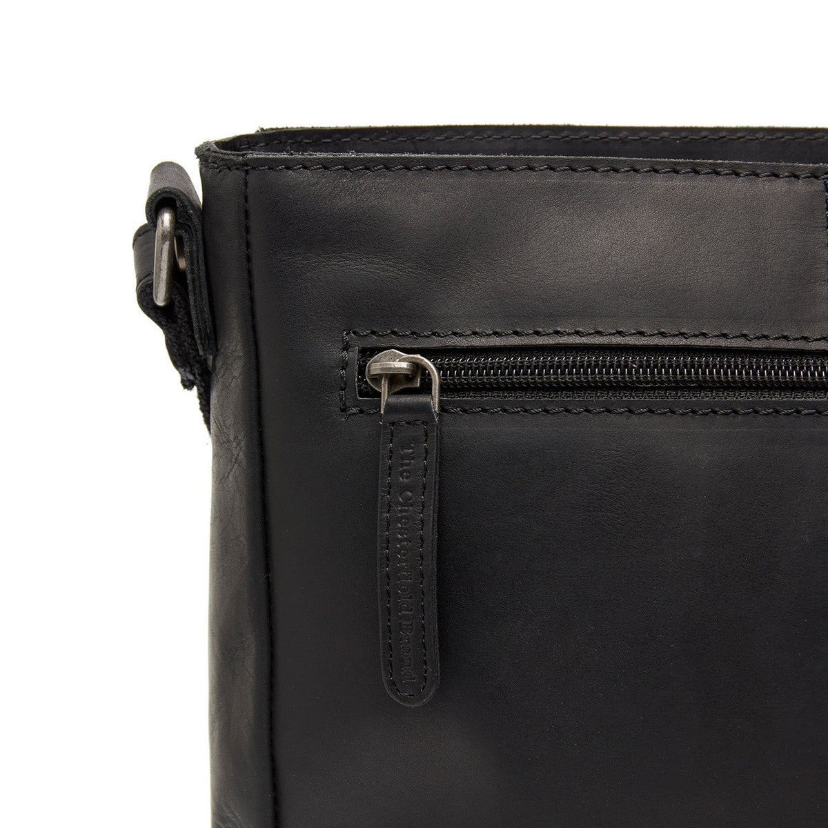 
Fóðursýn Showing Dedicated Padded Laptop Sleeve & Multi-Compartment Organization