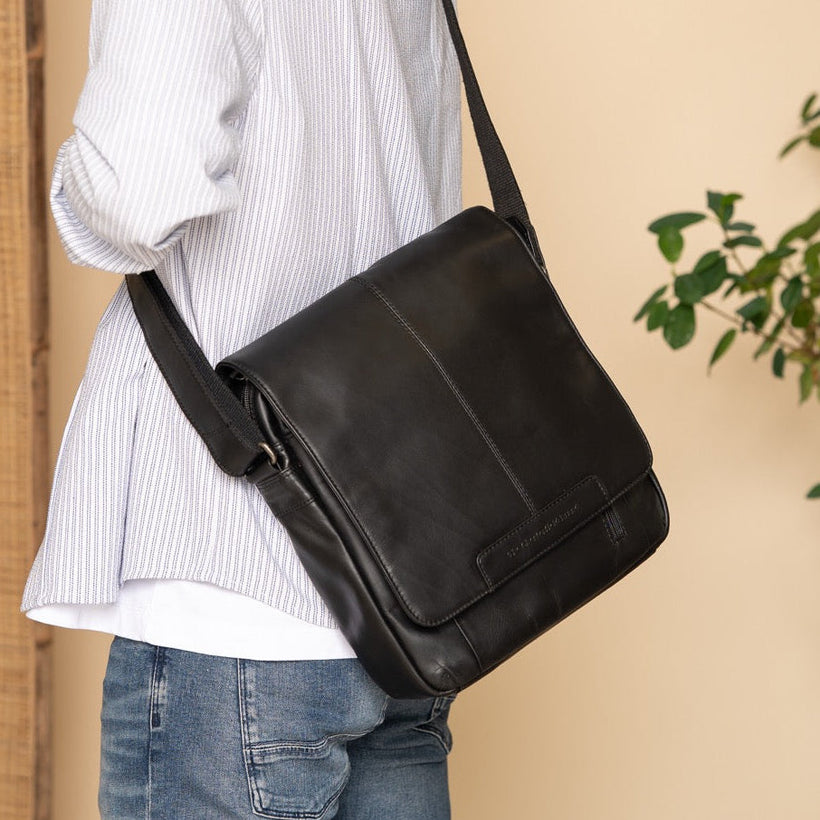 Raphael Full-Grain Leather Crossbody Bag fyrir karla