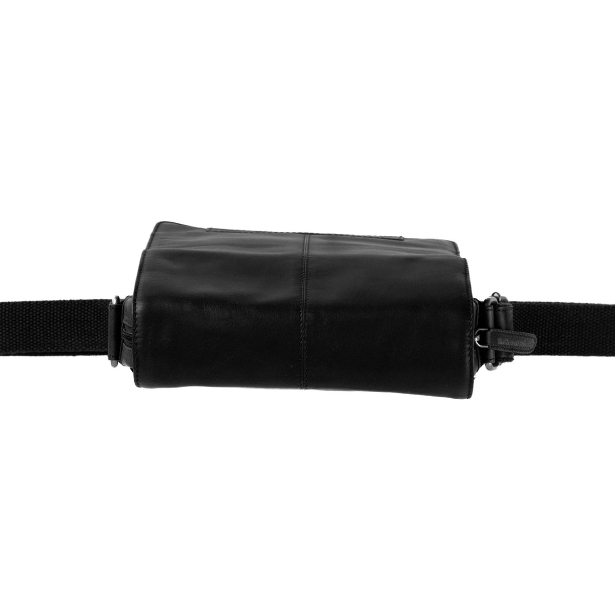 
Fóðursýn Showing Dedicated Padded Laptop Sleeve & Multi-Compartment Organization