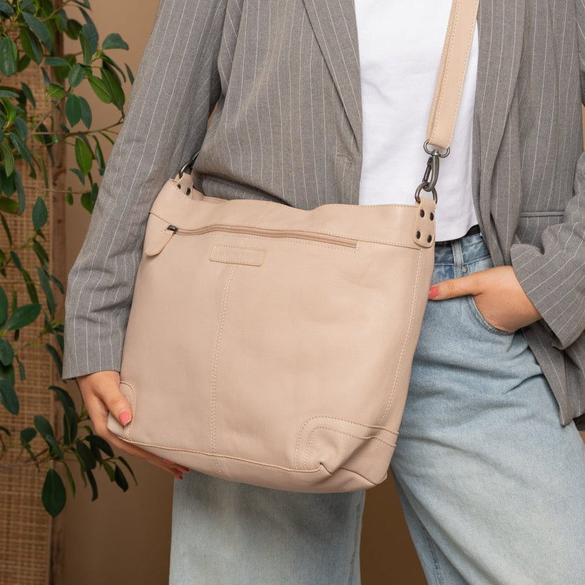 Astero Full-Grain Leather Shoulder Bag fyrir konur