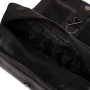 
Fóðursýn Showing Quilted Viscose Lining & Tveir hagnýtir innri vasar