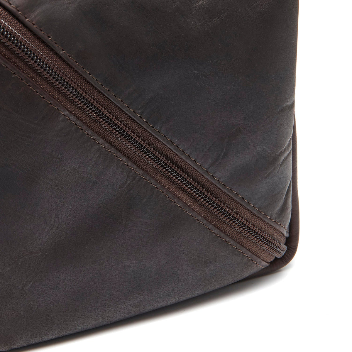 Trevia Full-Grain Leather Toiletry Bag – alternate product view 3