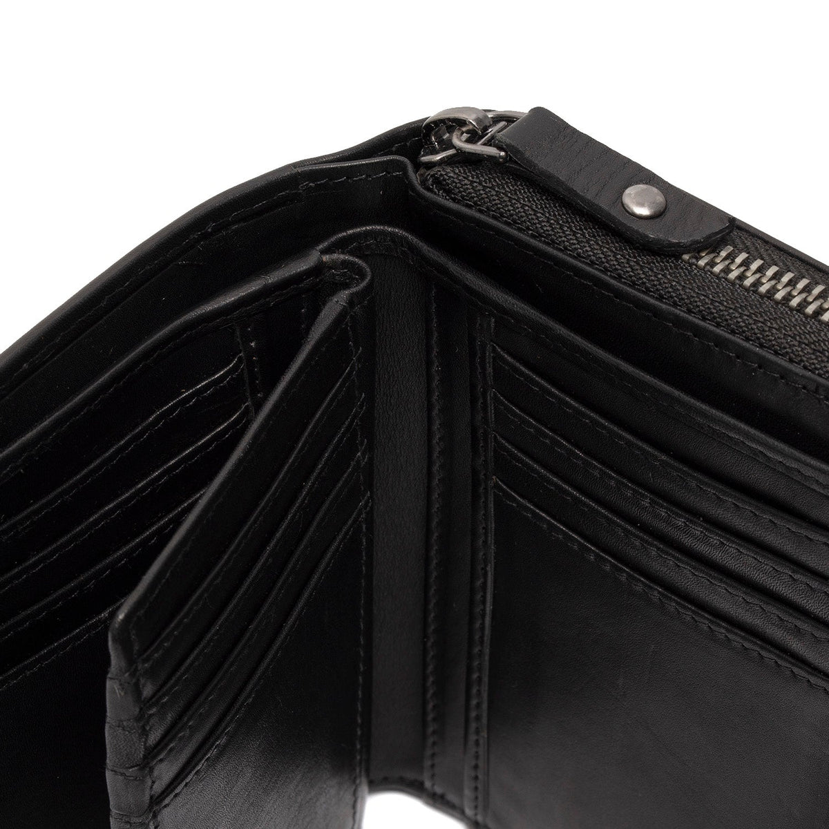 
Fóðursýn Showing Dedicated Padded Laptop Sleeve & Multi-Compartment Organization