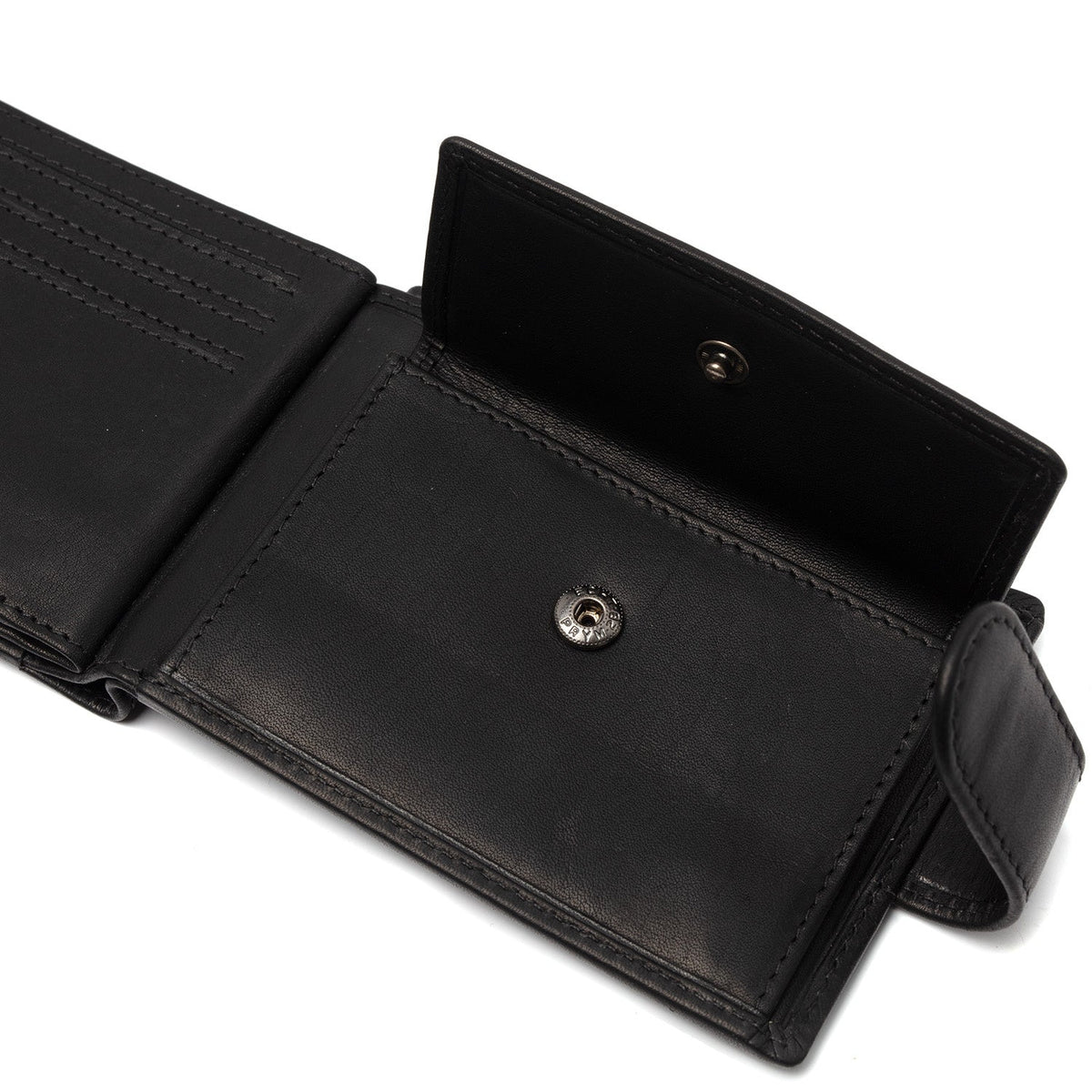 
Solid Antique Brass Hardware & Heavy-Duty Dual Zipper Detail on Yamba Leðurveski