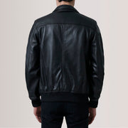 
Nærmynd of Classic Collar & Zipper Hardware on Lester Brúnn Suede Bomberjakki úr Leðri fyrir Karla For Men