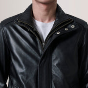 
Fóðursýn Showing Quilted Polyester Lining & Tveir hagnýtir innri vasar